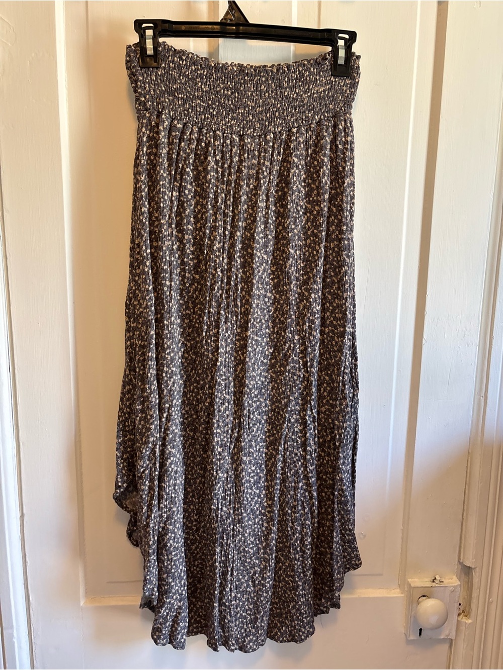 Sozy Mia Midi Skirt in Lavender Gray Floral Size Large - Picture 3 of 7